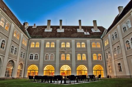 university_1415119995_57_krems-c.jpg